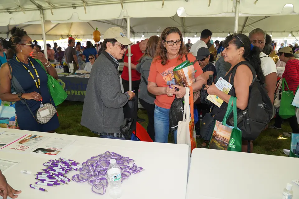 Feria de Salud Cerebral y de Recursos Comunitarios 2024, foto 74