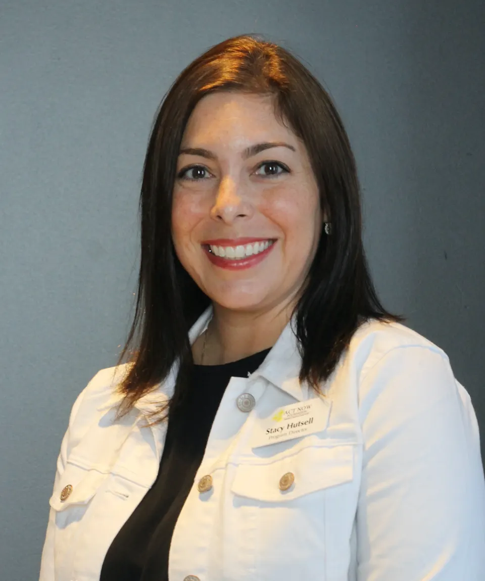 Stacy Hutsell, Directora de Programas en Act Now Foundation