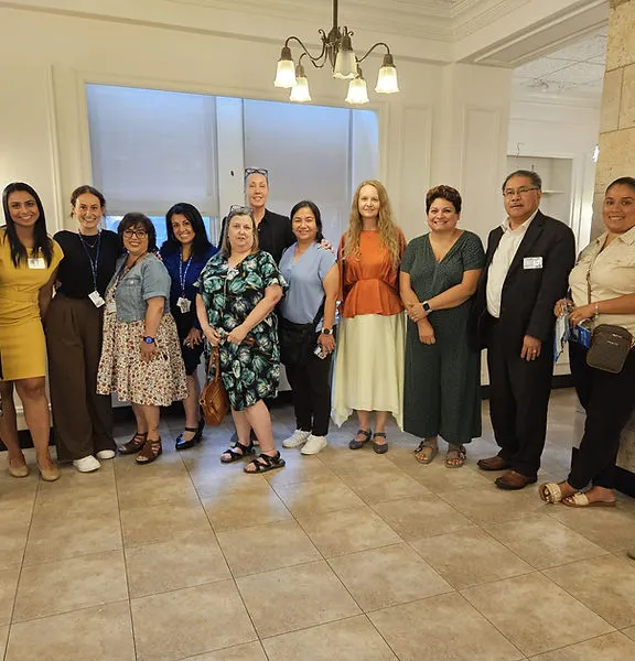 Equipo de proveedores de cuidado participando en un seminario de formación en demencia en Nueva Jersey